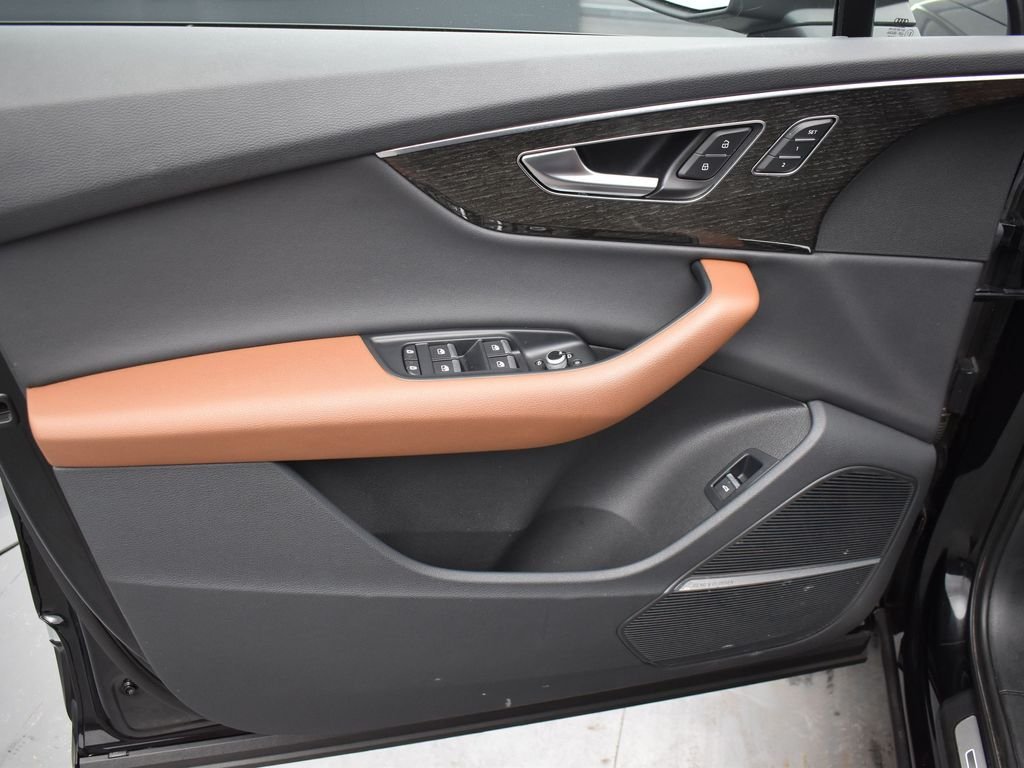 2022 AUDI Q7 - Image 10