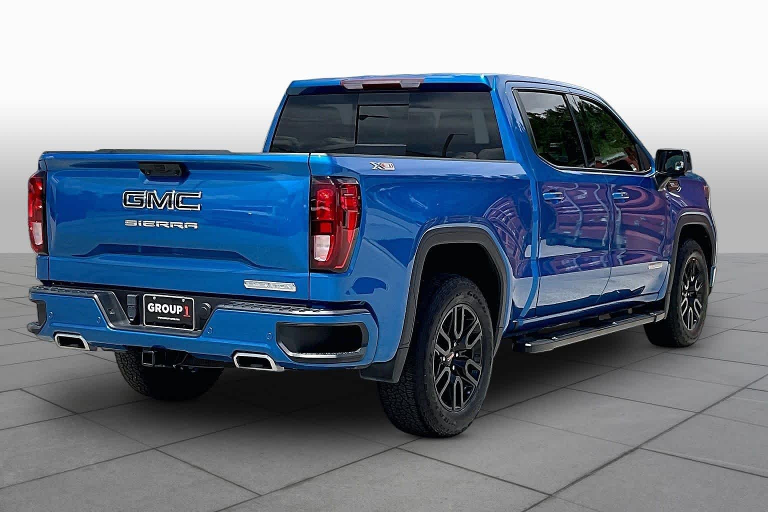Used 2024 Dynamic Blue Metallic GMC Elevation image 13