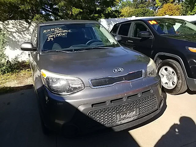 Used 2015 Gray Kia Base image 4