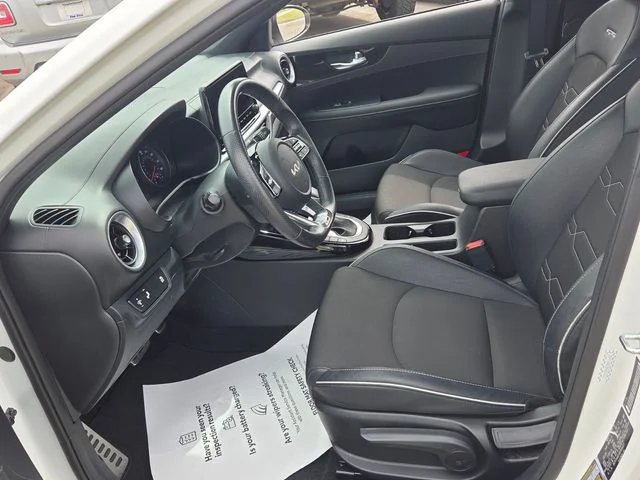 Used 2024 White Kia GT-Line image 5