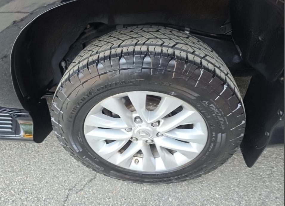 Used 2019 Black Lexus 460 image 11