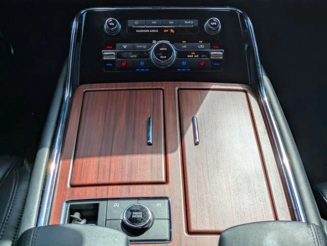 Used 2022 Starlight Lincoln Reserve image 19