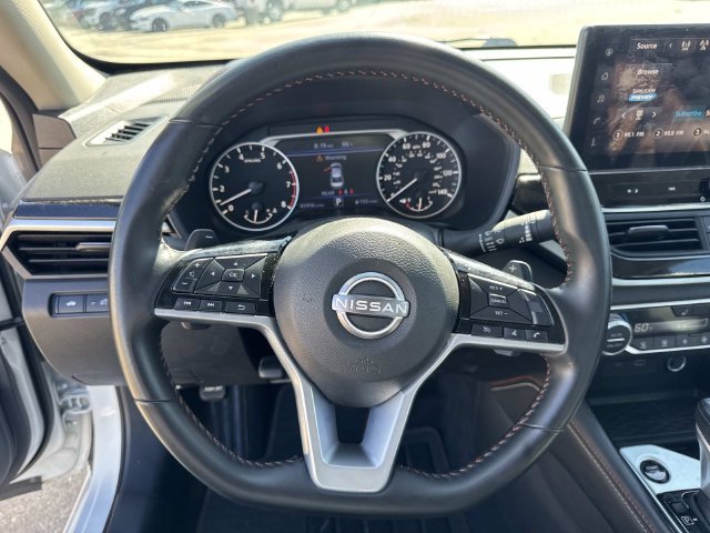 Used 2025 White Nissan 2.5 SR image 45