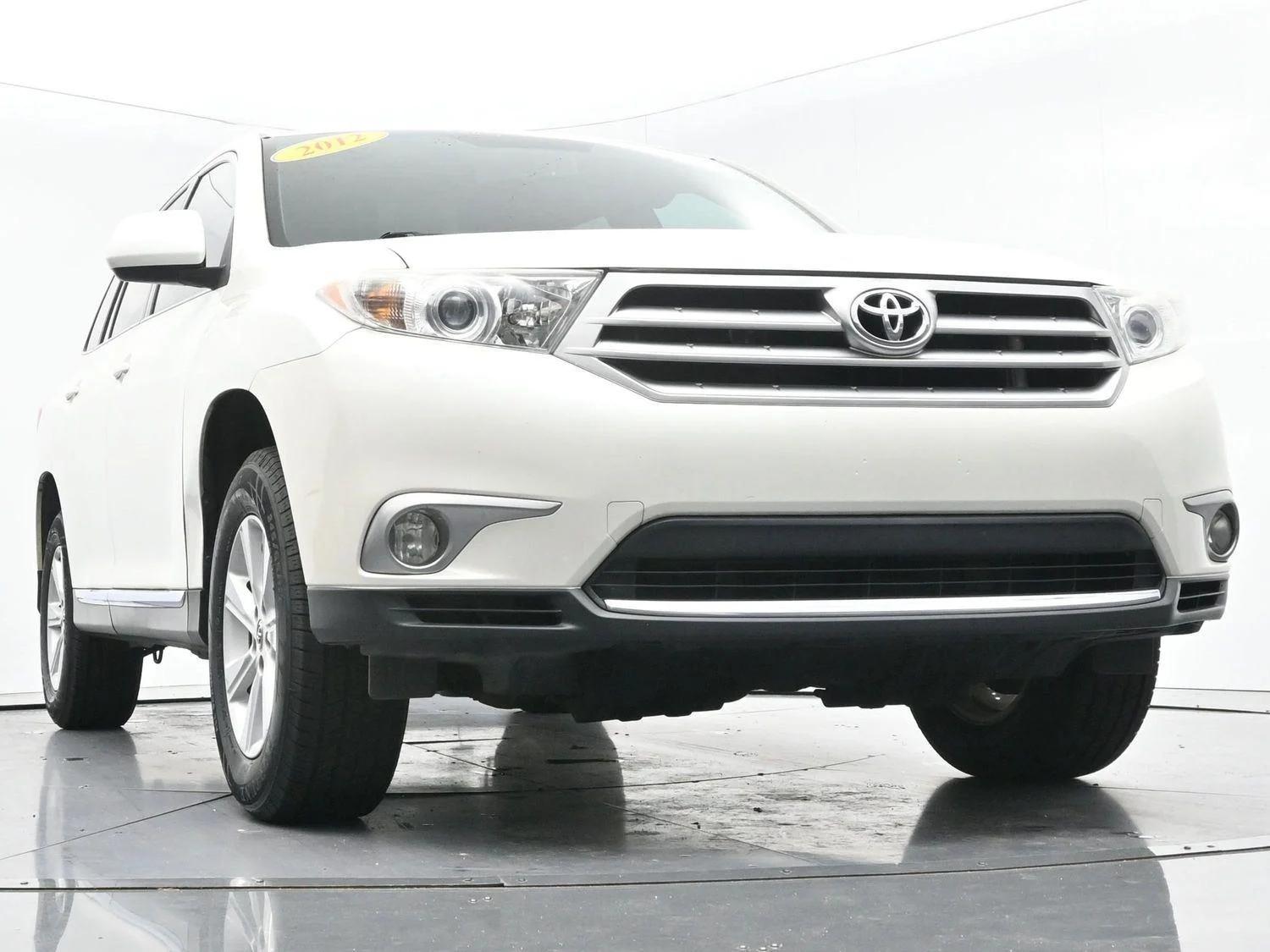 Used 2012 Blizzard Pearl Toyota SE image 43