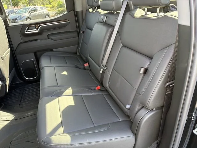 New 2026 Onyx Black GMC Elevation image 13