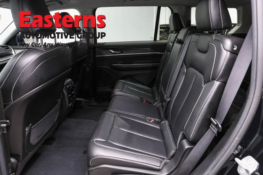 Used 2023 Black Jeep Limited image 23