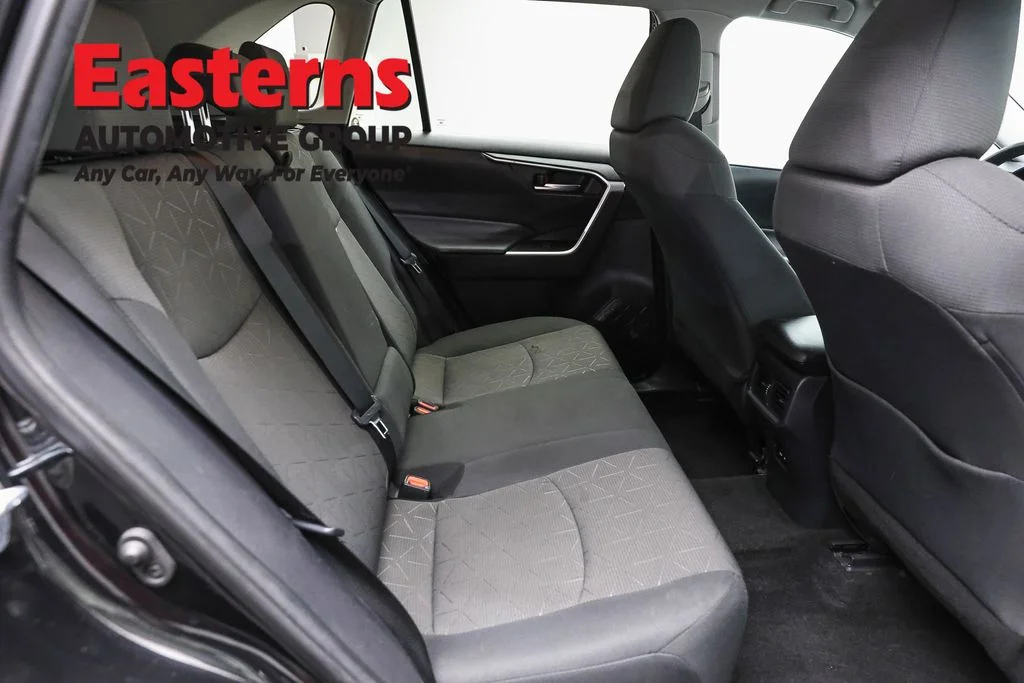 Used 2021 Black Toyota XLE image 22