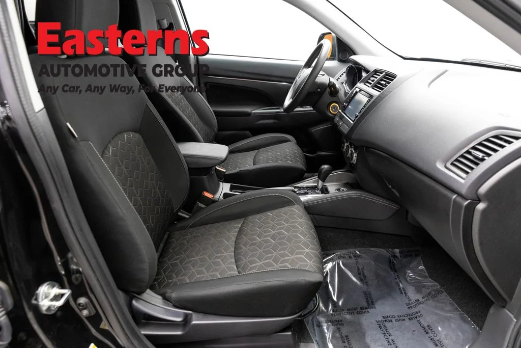 Used 2025 Black Mitsubishi 2.0 ES image 23