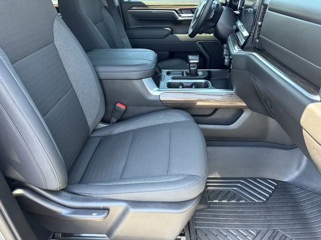 Used 2026 Sterling Gray Metallic Chevrolet LT image 18