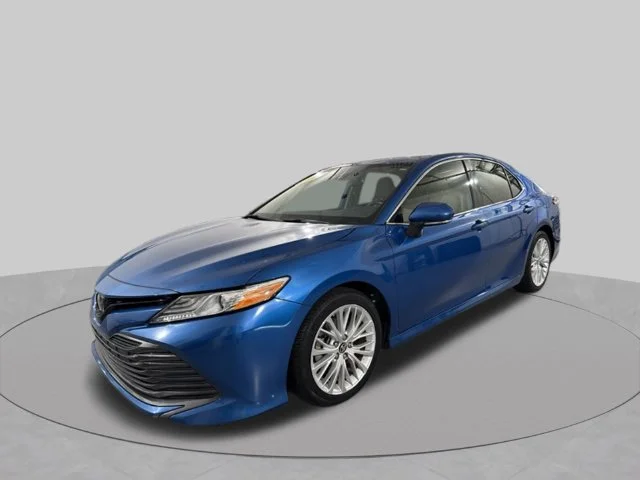 Used 2019 Blue Toyota XLE image 3