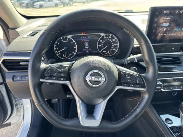 Used 2025 White Nissan 2.5 SR image 45