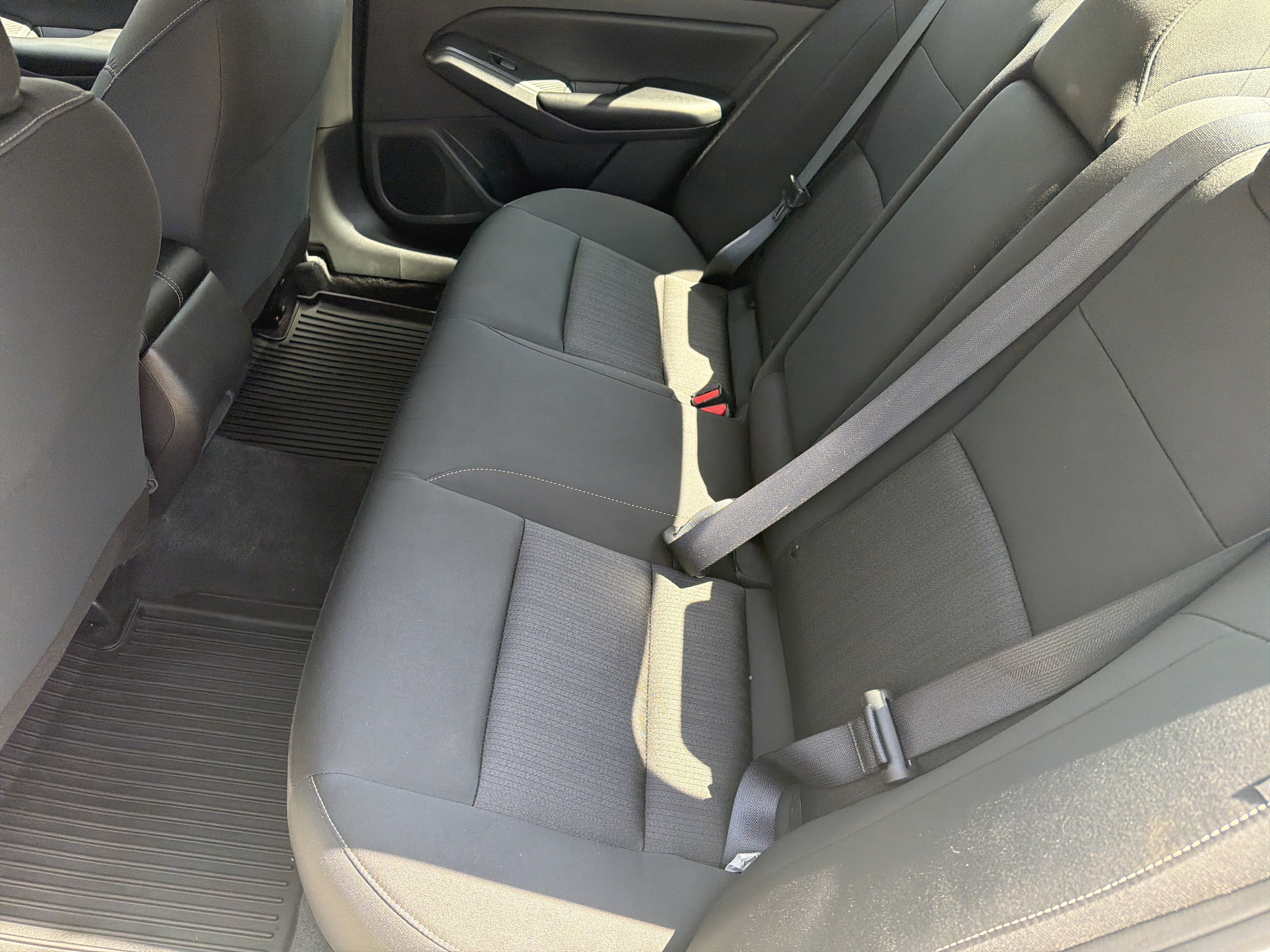Certified Used 2025 Glacier White Nissan S image 23