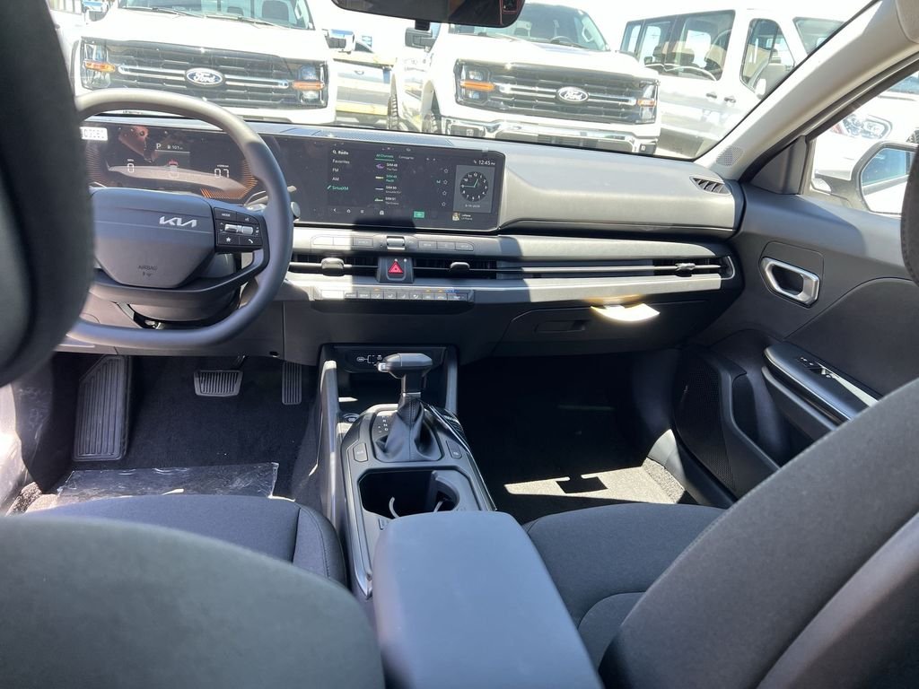 New 2026 White Kia LXS image 20