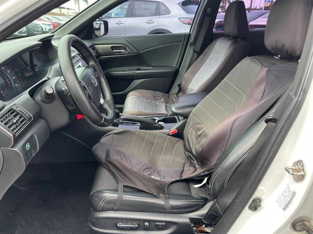 Used 2016 White Honda Sport image 9