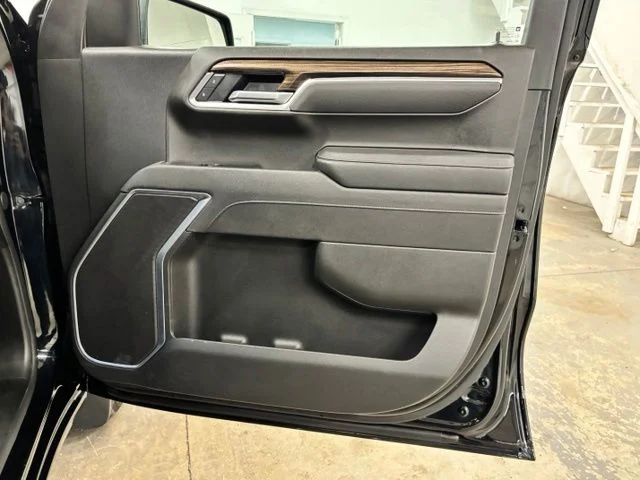 Used 2026 Black Chevrolet LT image 22