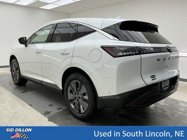 Used 2025 Everest White Pearl Tricoat Nissan SL image 6