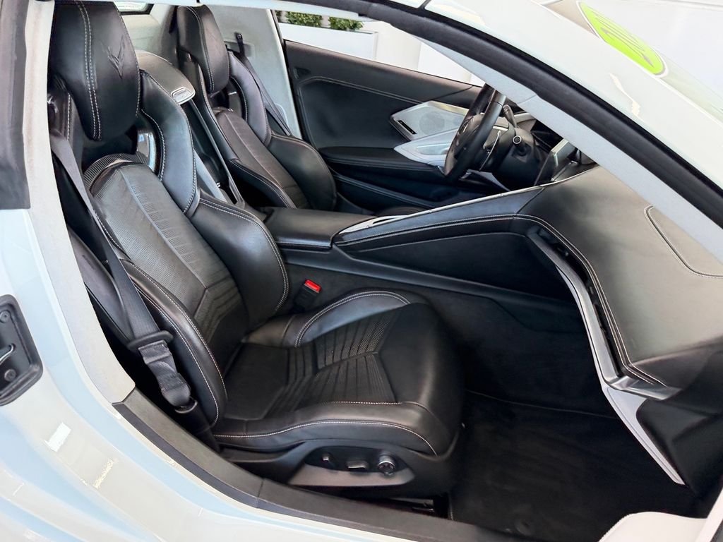 Used 2023 White Chevrolet Stingray image 16