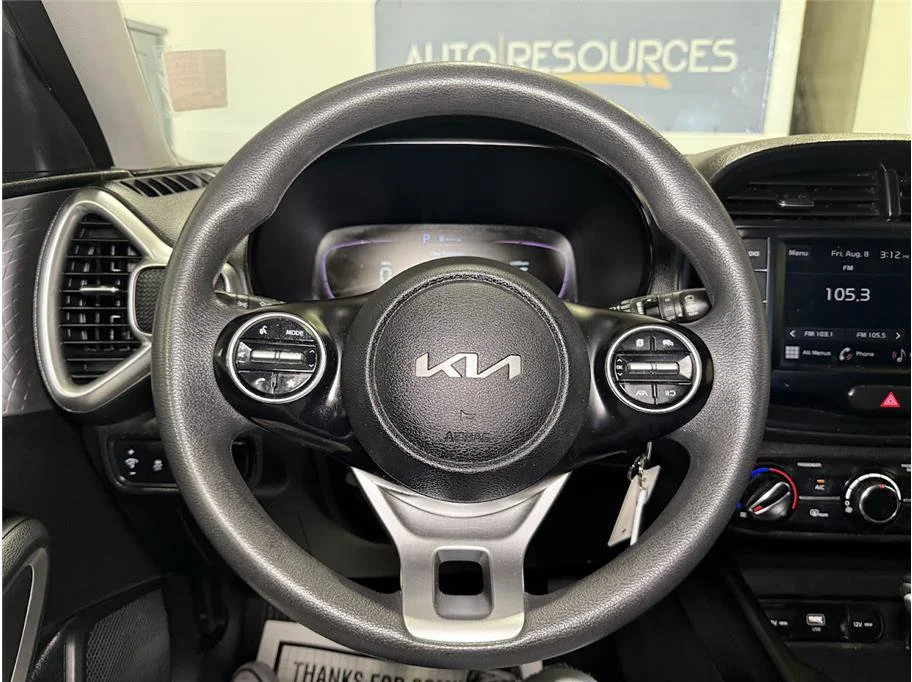 2023 Kia Soul LX - Photo 29