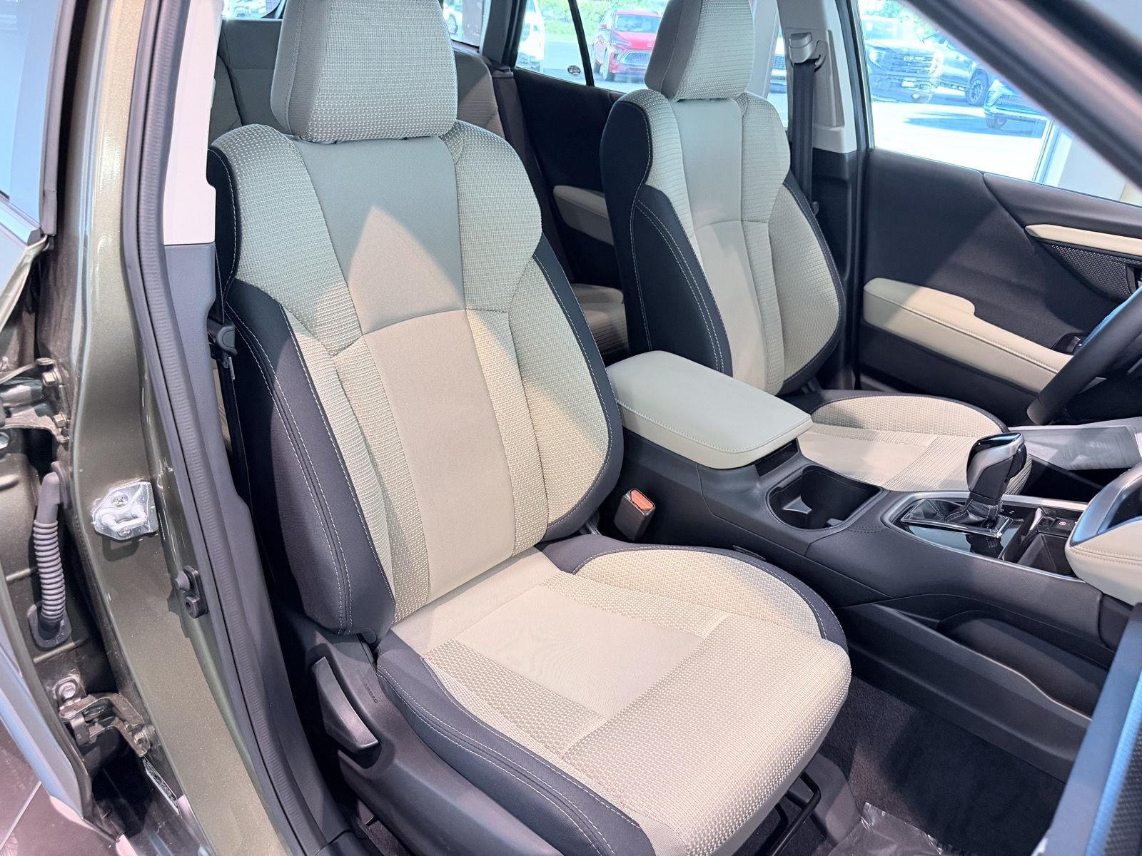 Used 2025 Autumn Green Metallic Subaru Premium image 30