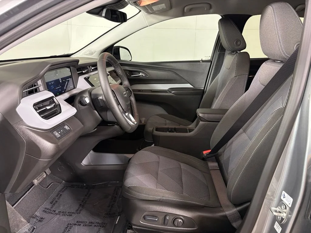 New 2027 Sterling Grey Metallic Chevrolet LT image 19
