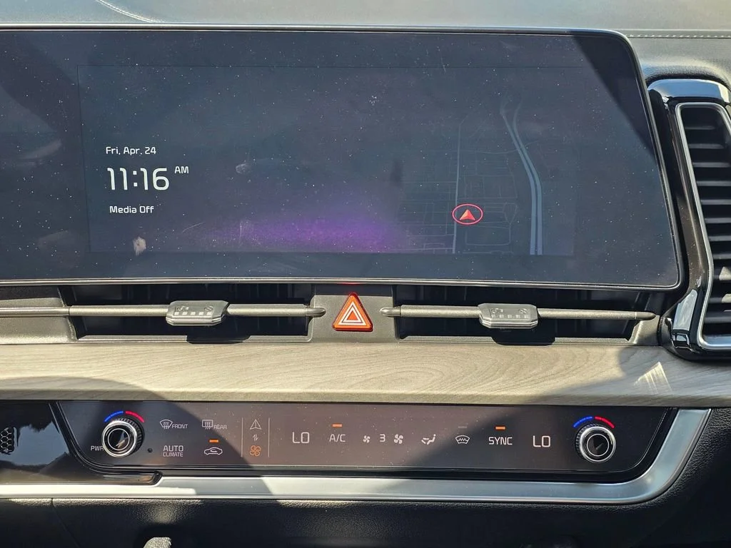 Used 2024  Kia X-Pro Prestige image 29