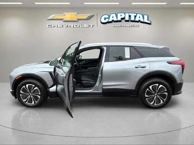 Used 2024 Gray Chevrolet LT image 13