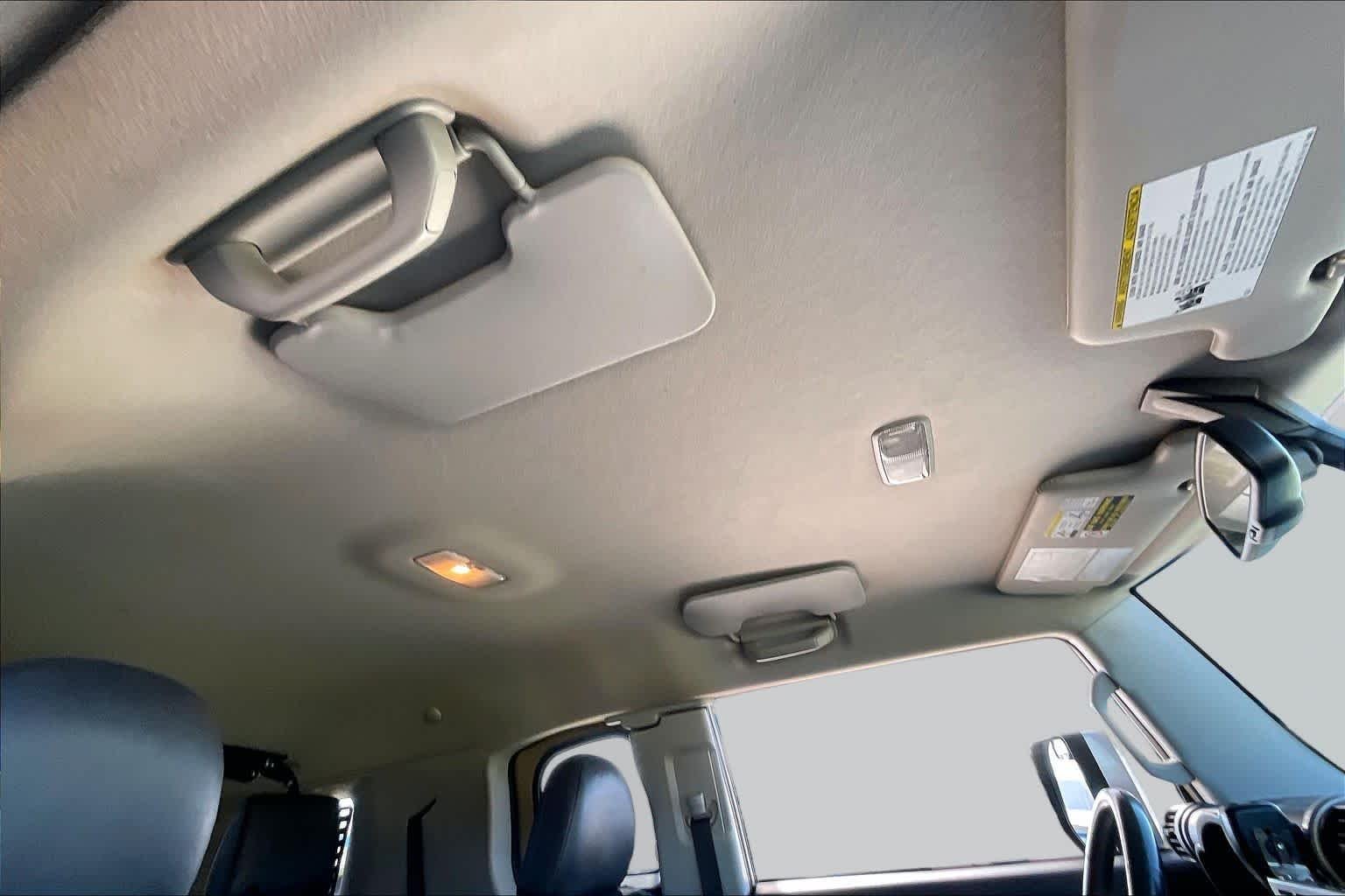 Used 2011 Quicksand Toyota  image 13