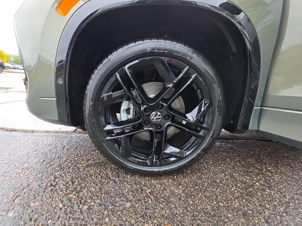 New 2026 Avocado Green w/Deep Black Roof Volkswagen 2.0T SE R-Line Black image 27
