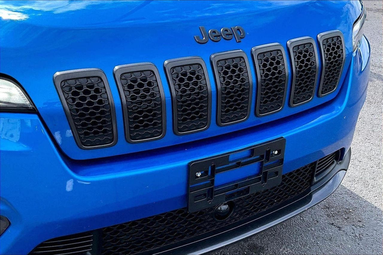 Used 2021 Hydro Blue Pearlcoat Jeep 80th Anniversary 4x4 image 32