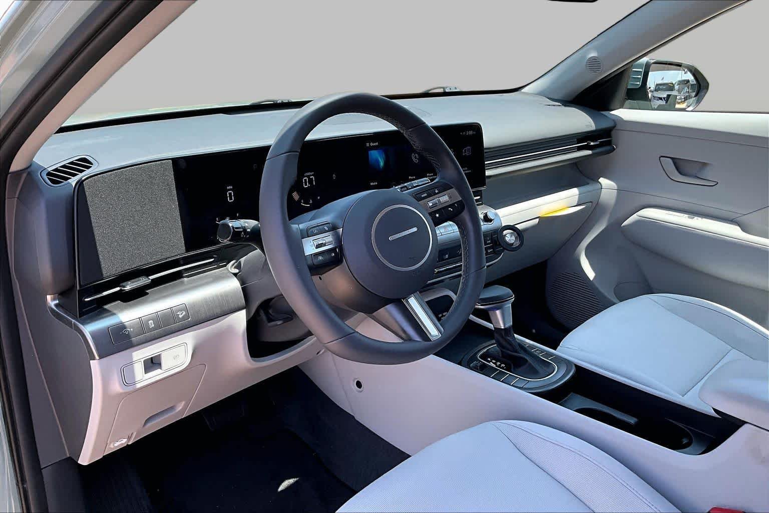 Used 2025 Mirage Green Hyundai SEL image 15