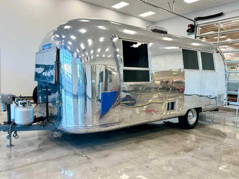 Used 1965 SILVER AIRSTREAM  image 5