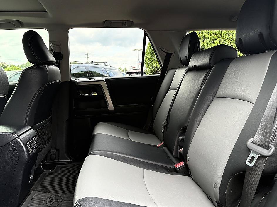 Used 2022 Magnetic Gray Metallic Toyota SR5 Premium image 10