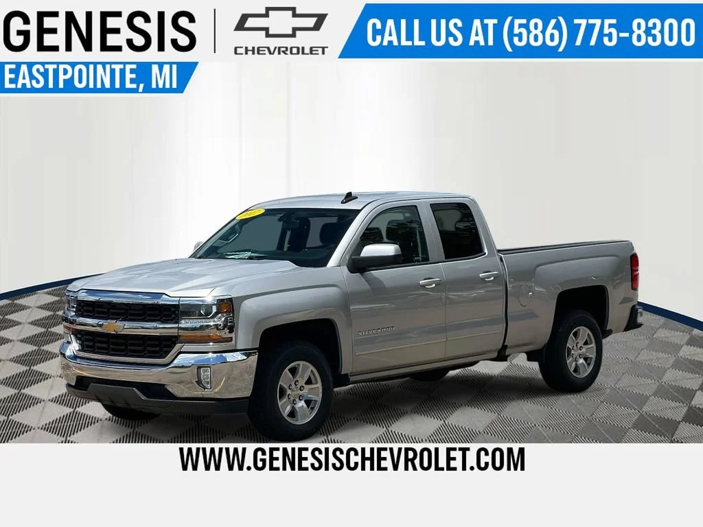 Used 2017 SILVER ICE METALLIC Chevrolet LT image 1