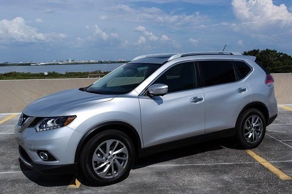 Used 2014 Silver Nissan SL image 4