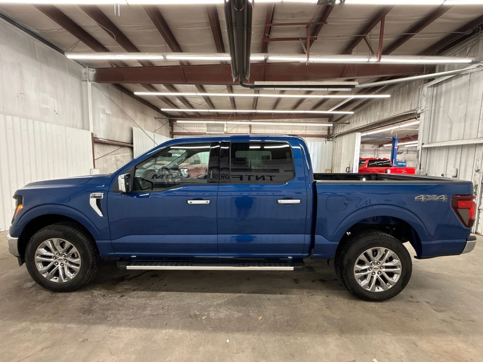 Used 2024 Blue Metallic Ford XLT image 5