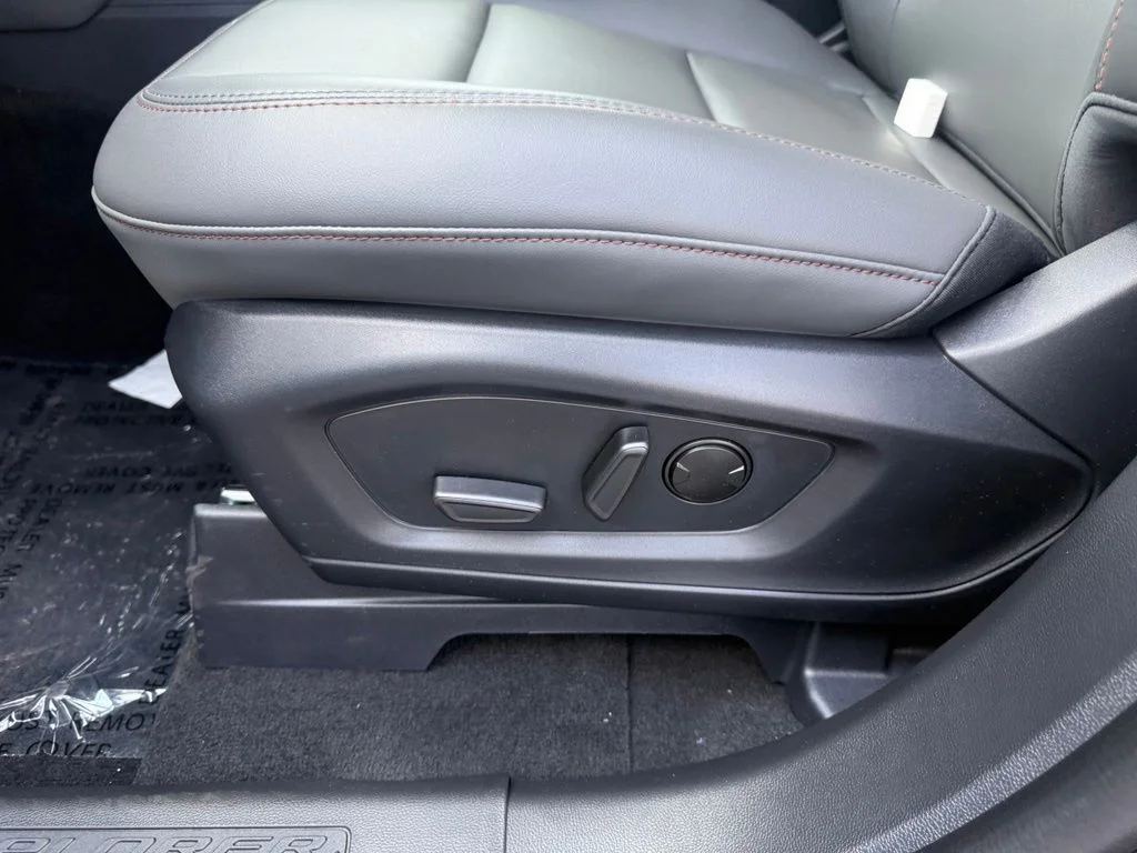 New 2026 Agate Black Metallic Ford Active image 14