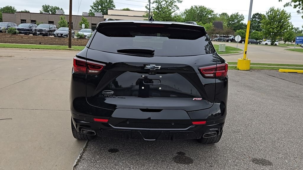Used 2023 Black Chevrolet RS image 32