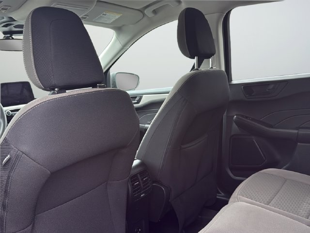 Used 2022 Silver Ford SE image 21