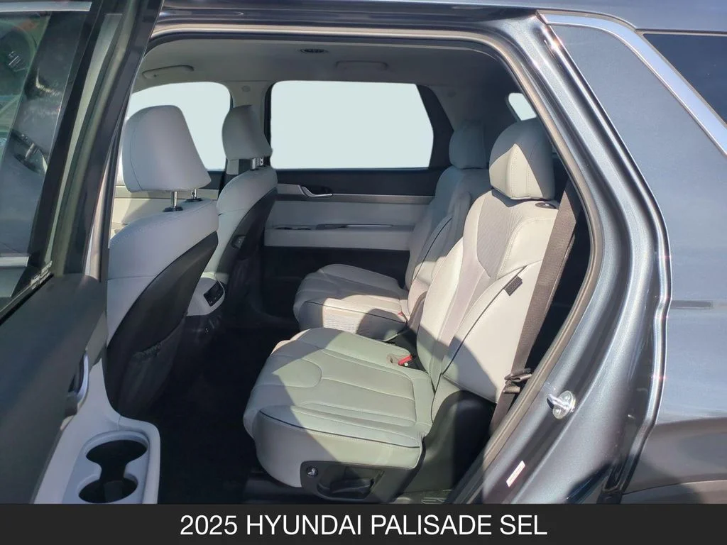 Used 2025 Gray Hyundai SEL image 16