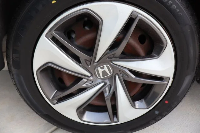 Used 2019 Modern Steel Metallic Honda LX image 44