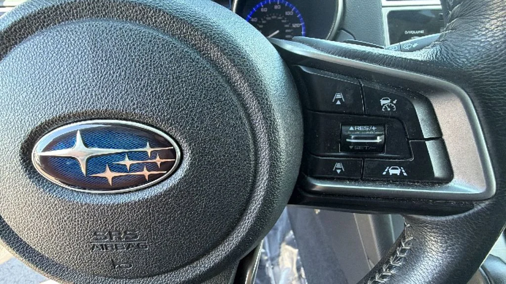 Used 2018 Crystal White Pearl Subaru 2.5i Premium image 20