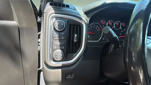 Used 2019 SATIN STEEL METALLIC Chevrolet LT image 21