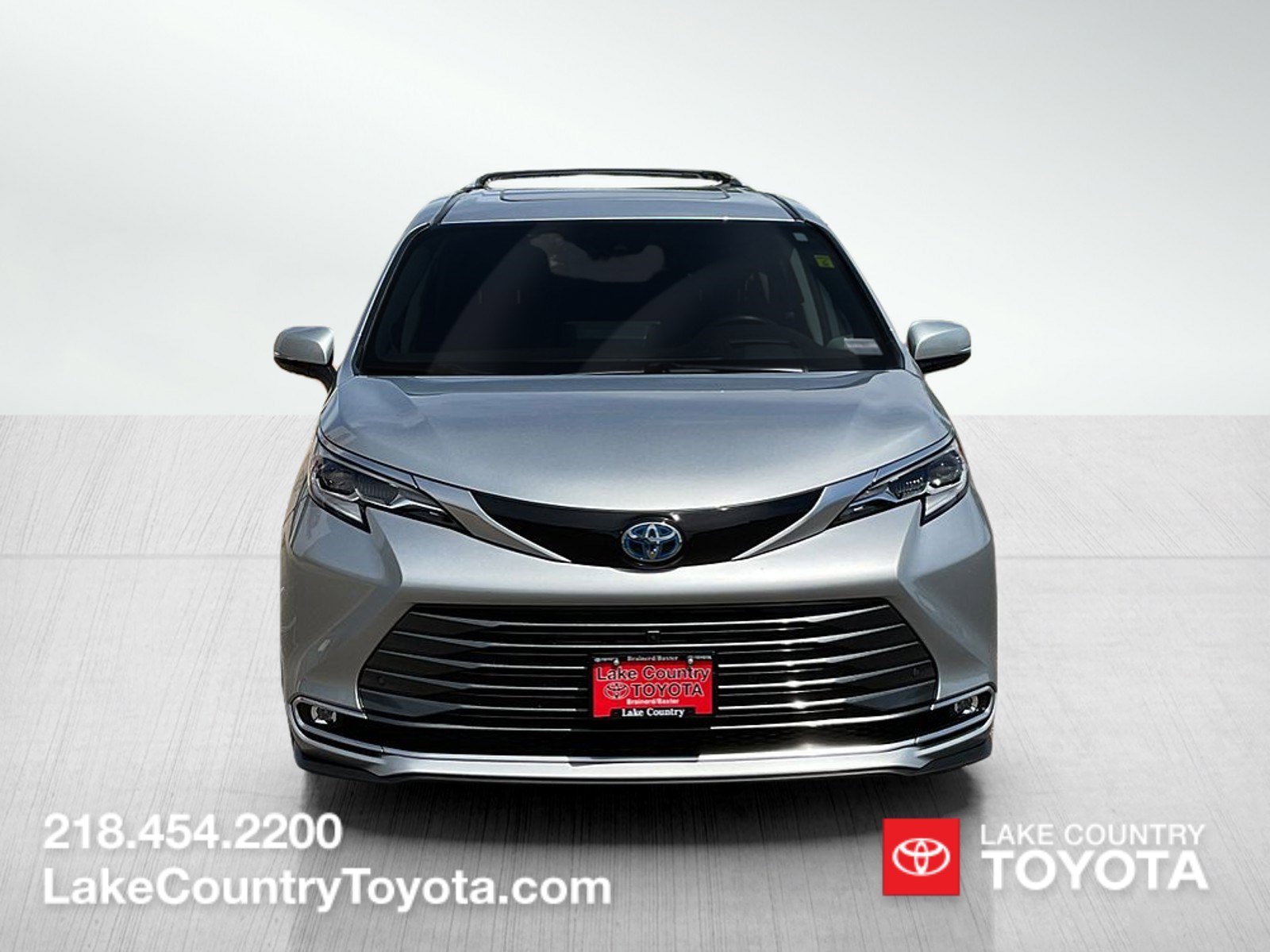 Used 2022 Silver Toyota Platinum image 7