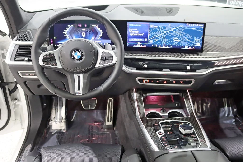 2025 BMW X7 M60i