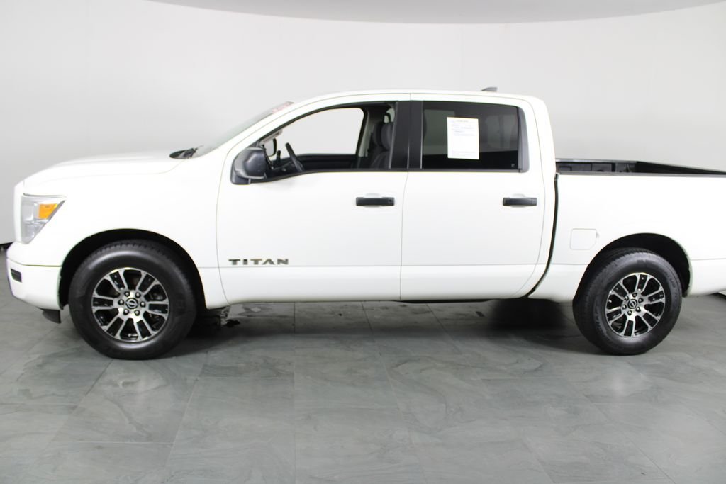 2023 Nissan Titan SV - Photo 13