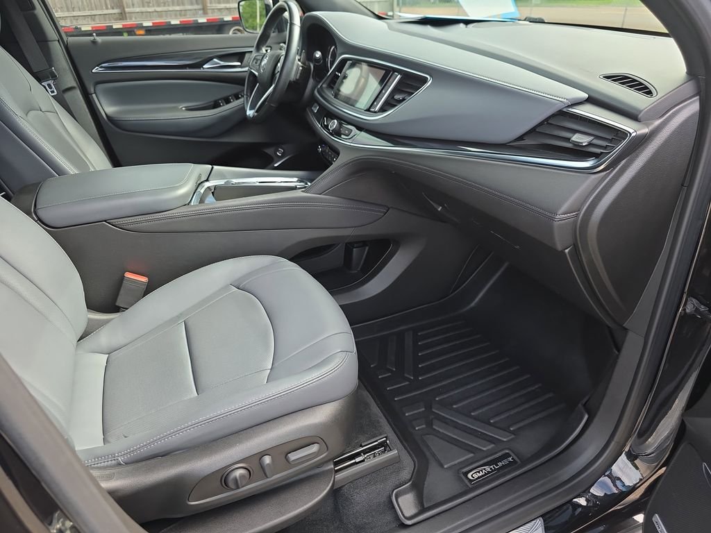 Used 2023 Black Buick Essence image 36