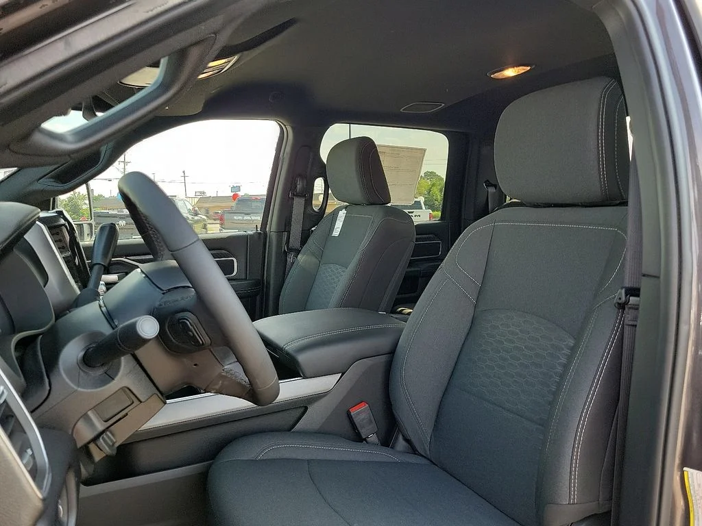 2025 RAM 2500 Big Horn - Photo 11
