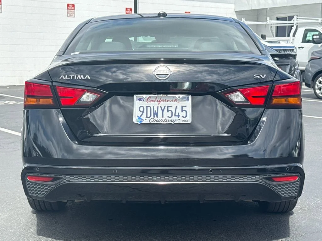 Used 2023 Black Nissan 2.5 SV image 8