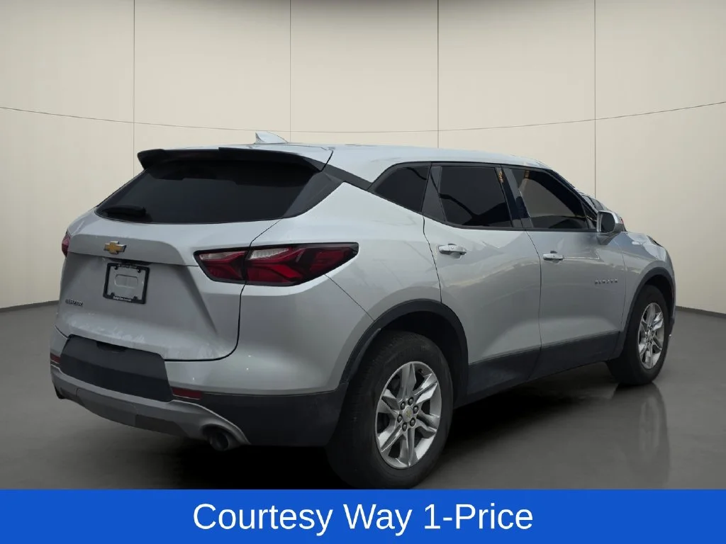 Used 2020 Silver Chevrolet LT image 9