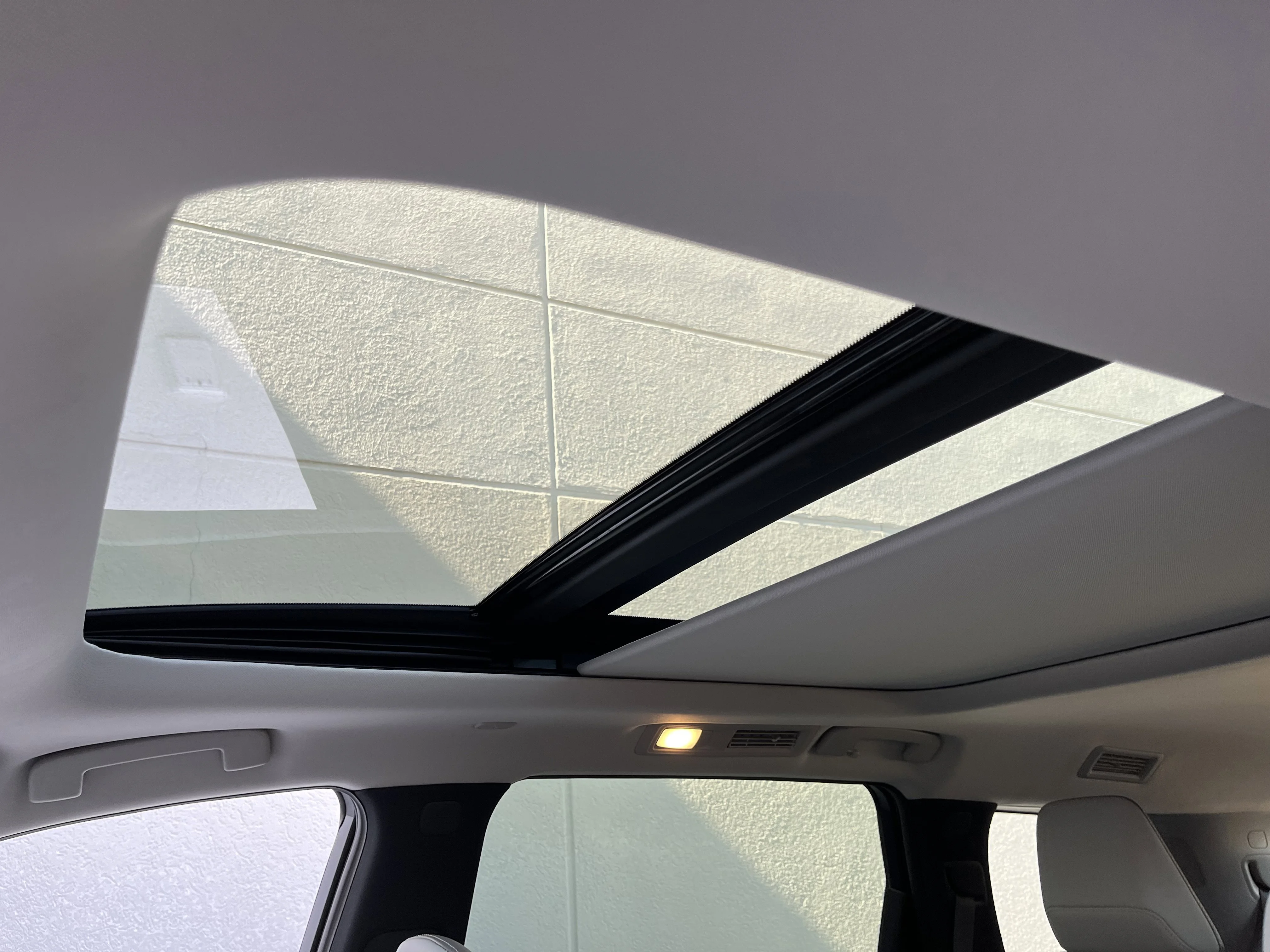 New 2027 Grand Blue INFINITI LUXE image 25